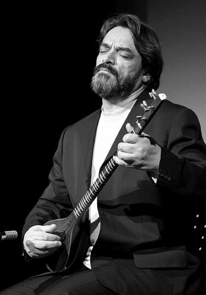 منبع:avayebozrgan.blogfa.com