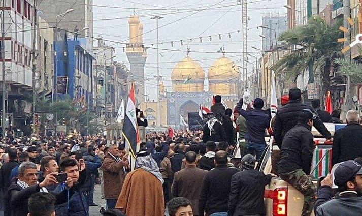 تشییع پیکر سردار سلیمانی در عراق، اهواز، مشهد، تهران و کرمان/ تصاویر پرواز هلی‌کوپترهای آمریکایی همزمان با تشییع در بغداد