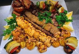 بوفه کامل کباب و خورشت و سالاد و مخلفات ایرانی