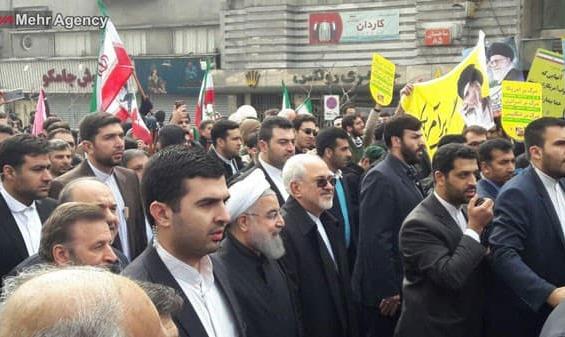 روحانی در راهپیمایی ۲۲ بهمن: در پی آشتی ملی هستیم/ دغدغه ما همان دغدغه‌های ۳۸ سال پیش است/ انقلابی بودن با خودمداری سازگار نیست