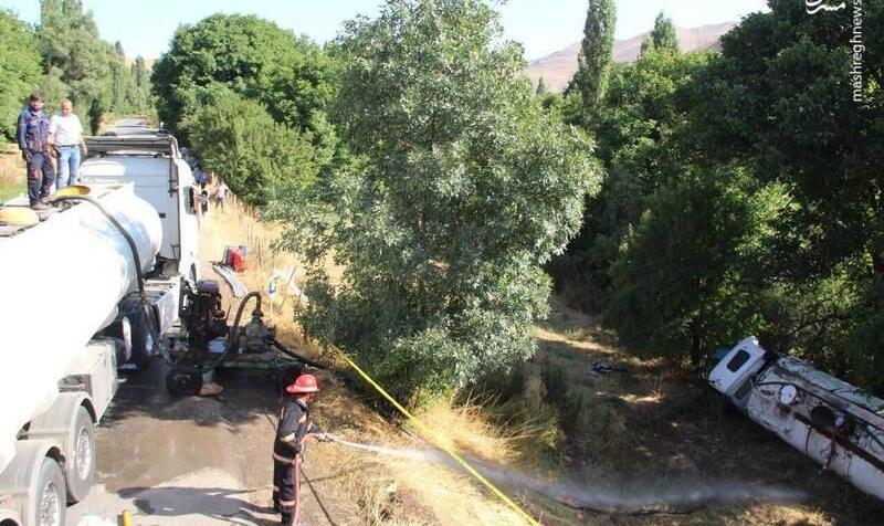 یک زنبور کوچک با نیش خود میلیونها تومان خسارت روی دست دولت گذاشت: عکس واژگونی تانکرسوخت در جاده خلخال