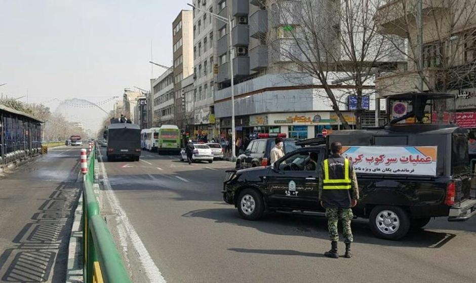 معاون وزیر بهداشت: در بدبینانه ترین حالت تا خرداد درگیر کرونا هستیم:  لزوم لغو تمامی بازی‌های ورزشی