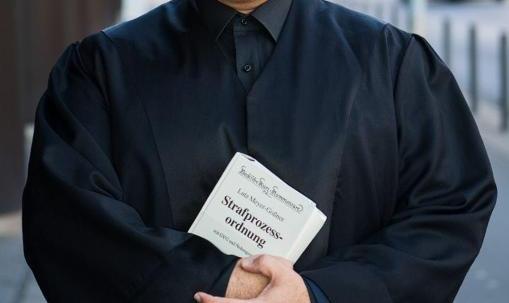 وکیل ایرانی الاصل مدافع حقوق مهاجرین نامزد انتخابات شورای شهر ...