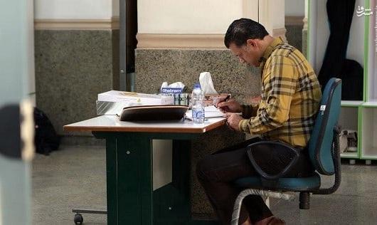 عکس علی دایی در کنکور دکترای نیمه متمرکز
