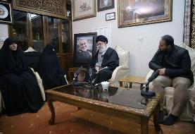 حضور آیت الله خامنه ای در منزل سردار سلیمانی