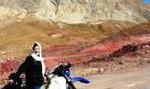 زن انگلیسی که دو ماه ایران را با موتور گشت (+عکس)