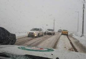 تردد روان در تمامی جاده ها/ بارش برف و باران در محورهای ۸ استان