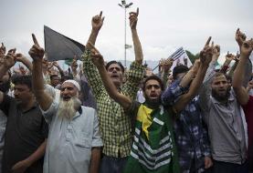 Hundreds defy restrictions, join protests in Kashmir