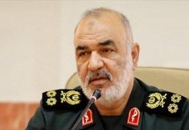 فرمانده سپاه: برخی خوب موشک می‌زنند اما در برابر یک موشک فرو می‌پاشند