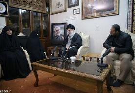 حضور رهبر انقلاب در منزل سردار سپهبد شهید سلیمانی