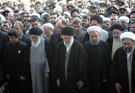 اقامه نماز بر پیکر شهید سپهبد سلیمانی توسط مقام معظم رهبری