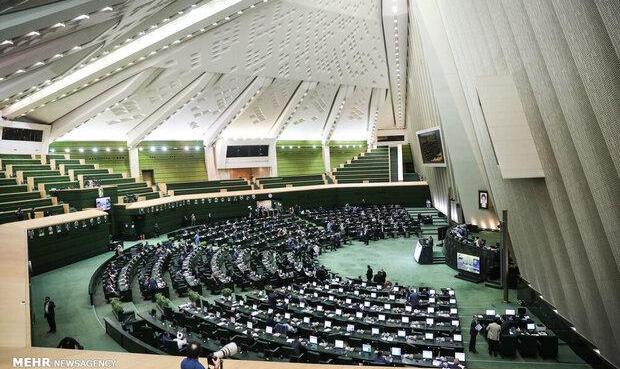 مجلس با تحقیق و تفحص از شرکت‌های خودروسازی موافقت کرد