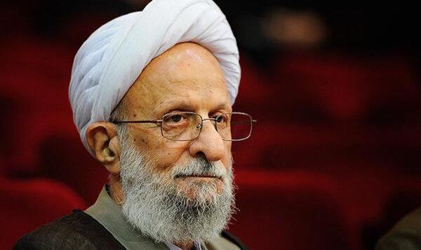رئیس دفتر رهبری از آیت‌الله مصباح یزدی عیادت کرد