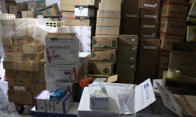 کشف انبار احتکار ماسک در قم