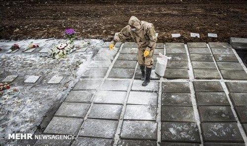 سربازان بی‌ادعای مسئول دفن بیماران کرونایی: تصاویر گورستان مخصوص تدفین درگذشتگان کرونا