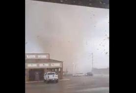 Tornado rips through Arkansas city