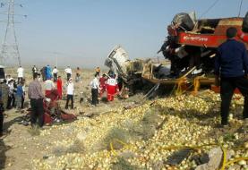 تصادف مرگبار تریلی با اتوبوس در خراسان‌ جنوبی