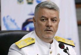 دریادار خانزادی: رسیدگی به ابعاد حادثه شناور کنارک با جدیت ادامه دارد