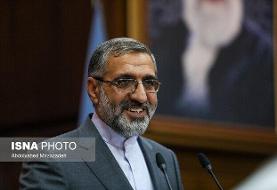 مشکلات کارگران و معلمان با شعار دادن حل نمی شود