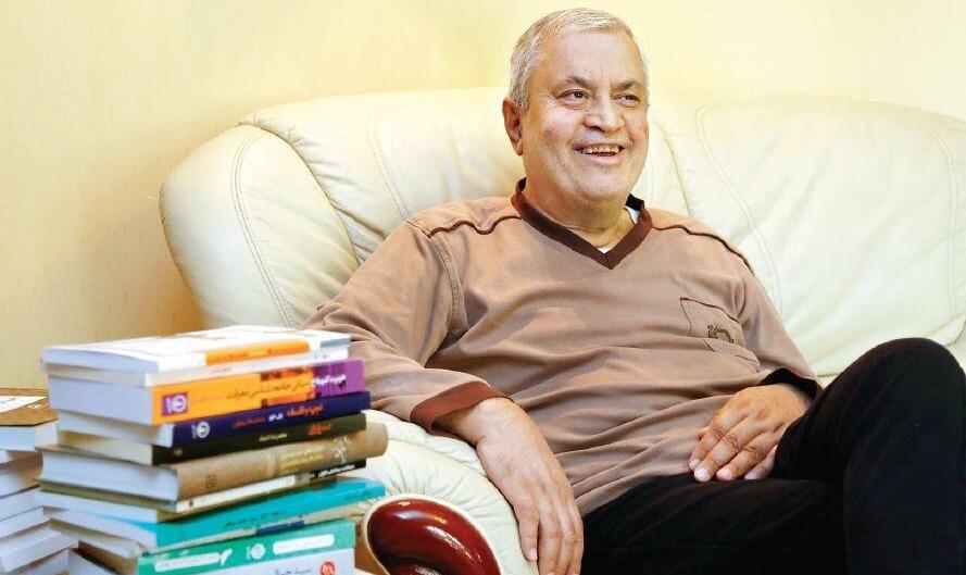 اصلاح‌طلبان نمی‌توانند همزمان روی ۲صندلی بنشینند