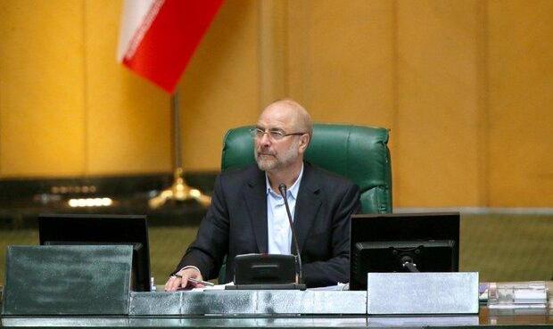 هفته جاری در بازار بورس تحول ایجاد می‌شود/آماده کمک به دولت هستیم