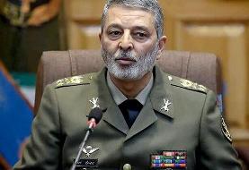 تاکید فرمانده کل ارتش بر ضرورت افزایش توان پهپادی ایران