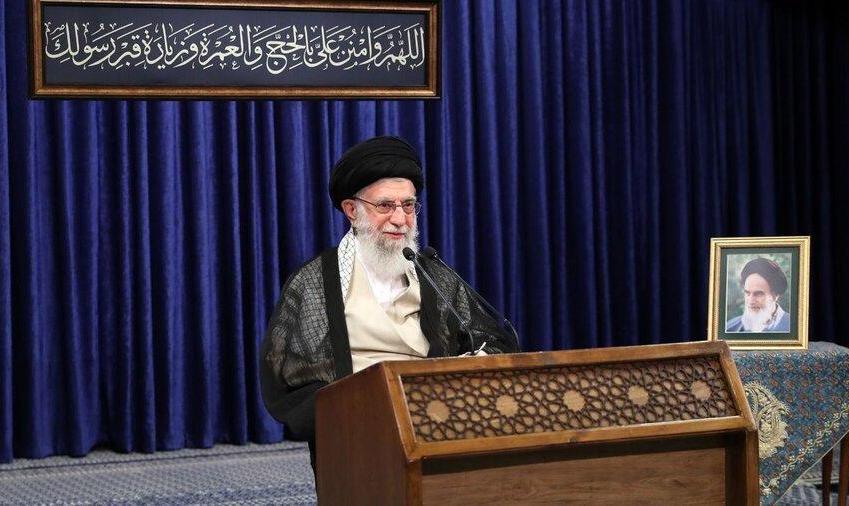 آیت الله خامنه ای: اینکه ارز روزبه‌روز بالاتر رود اصلاً قابل قبول نیست / حرکت در مسیر حق سختی و دشواری دارد