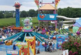 Couple assaults teen Sesame Place employee after he reminds them to wear a mask