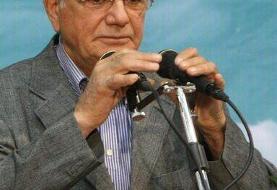 پزشک شجریان: استاد در قید حیات هستند/ دوستداران ایشان، مقابل بیمارستان تجمع نکنند