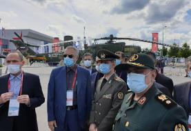 وزیر دفاع از نمایشگاه بین‌المللی روسیه موسوم به «ارتش ۲۰» بازدید کرد