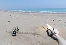 شلیک موفق موشک ساحل به دریای «قادر» در رزمایش مشترک ذوالفقار ۹۹ ارتش