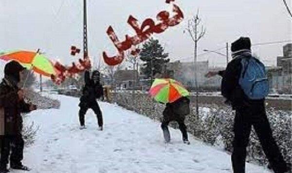 سرما برخی مدارس آذربایجان‌شرقی را تعطیل کرد