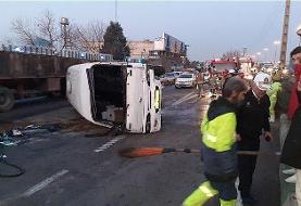 ١٨ مصدوم در پی واژگون شدن مینی بوس