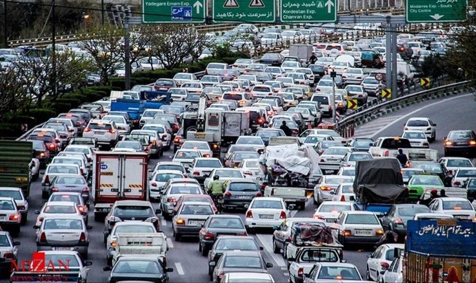ترافیک سنگین در اکثرمحور‌های بزرگراهی پایتخت