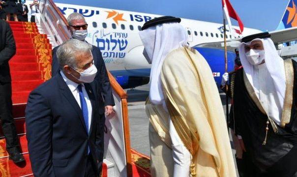وزیر خارجه اسرائیل در سفر تاریخی وارد پایتخت بحرین شد