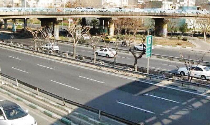 جزئیات اقدام دیوانه‌وار یک مرد در بزرگراه نواب | قتل خانم معلم با پرتاب ...