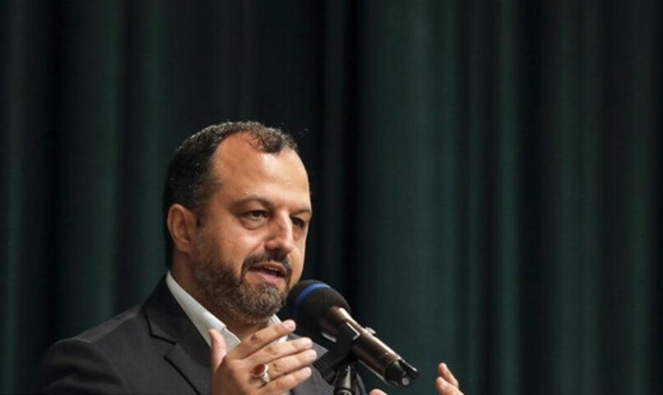 خاندوزی: قرار نیست با دست باز به سمت تنخواه بانک مرکزی و استقراض برویم