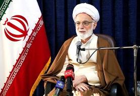 انتقاد دری‌نجف آبادی از واردات چند میلیاردی تلفن همراه و لوازم آرایشی