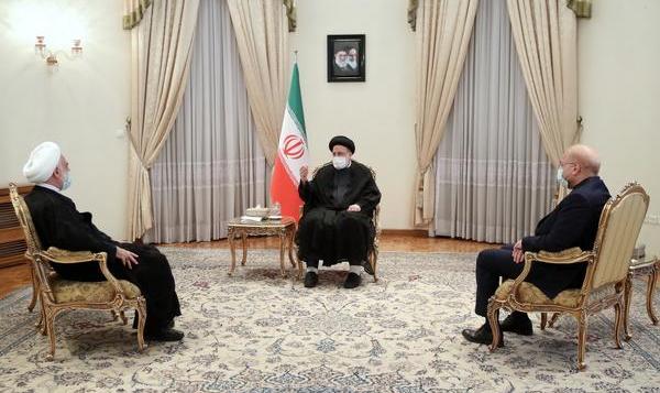 تاکید سران قوا بر ضرورت هماهنگی برای بهبود معیشت مردم و تقویت رشد اقتصادی