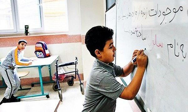 ناگزیریم مدارس را باز کنیم: کلاس های غیرحضوری در بلند مدت آثار منفی خود را نشان داد