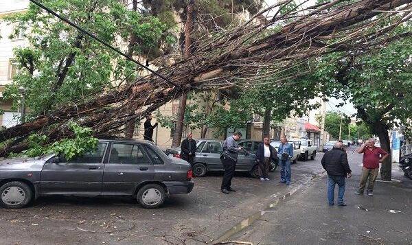 تهرانی ها امروز هم مراقب باشند/ ادامه وزش گرد و خاک شدید
