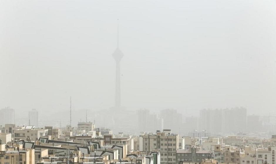 رگبار و رعد و برق در نیمه شمالی کشور/ گردوخاک در غرب
