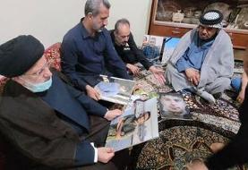 حضور رئیسی در منزل خانواده های جانباختگان ریزش«متروپل» + عکس