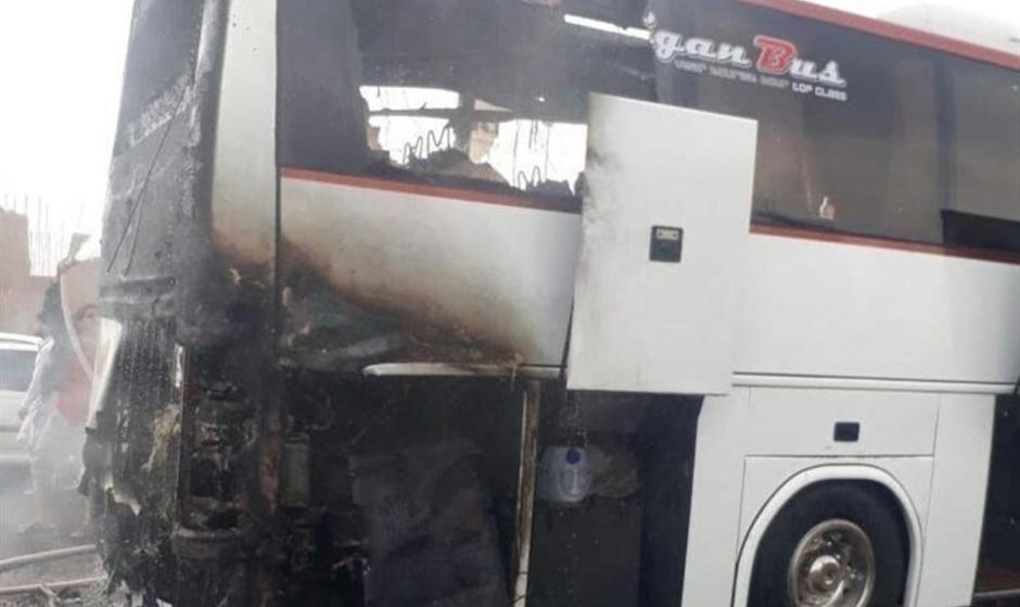 اتوبوس کارکنان یک شرکت در مشهد آتش گرف