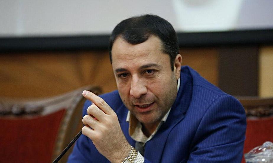 صالح آبادی: با ورود روبل به بازار ارز، یورو و دلار تعیین‌کننده نخواهد بود