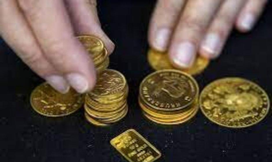 دلار عقب‌نشینی کزد/ قیمت طلا افزایش یافت
