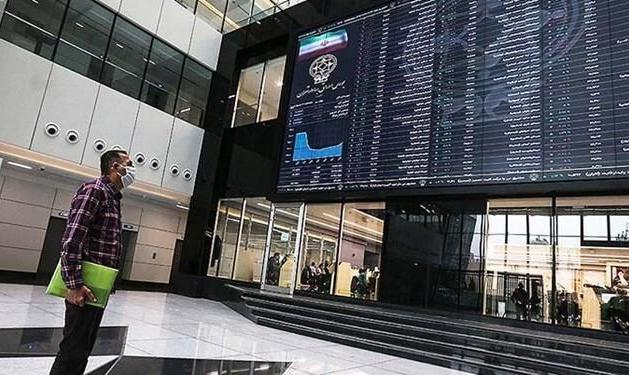 افت سهام بانکی‌ها و خودرویی‌ها عامل ریزش بورس در اولین روز هفته