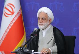 اژه‌ای: مراجعه ۱۵ نفر به یک آپارتمان برای جلب متهم چه ضرورتی دارد؟ ؛ وسایل ضبط‌شده باید مسترد ...