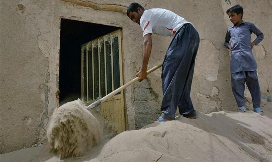 توفان شن در سیستان و بلوچستان؛ بیش از ۵۰۰ تن به مراکز درمانی اعزام شدند