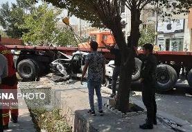 زیر گرفتن عجیب طلبکار با تریلی/ عکس